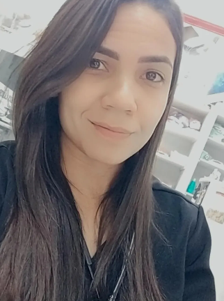 Dra. Mayra Alkimim, Médica Veterinária